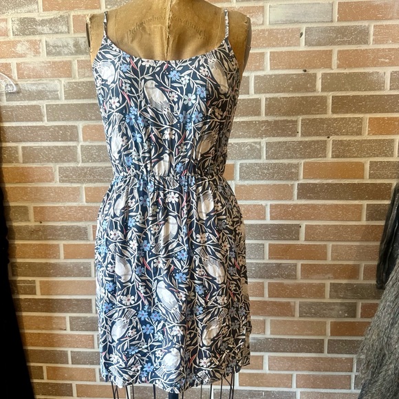 Dress - Picture 4 of 9